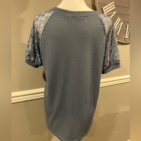 Women's Short Sleeve Lace Sleeve Top - Excellent Condition Miholl Size L… - Picture 3 of 14